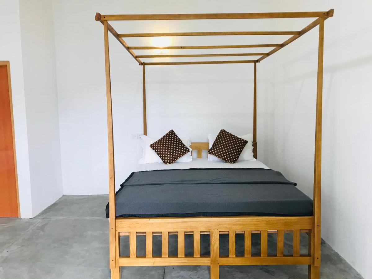 Bed and Breakfast Montes Елла Екстер'єр фото