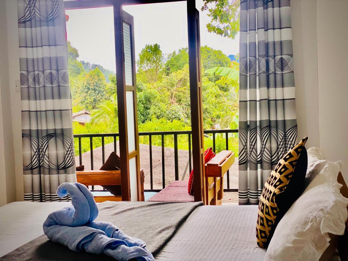 Bed and Breakfast Montes Елла Екстер'єр фото