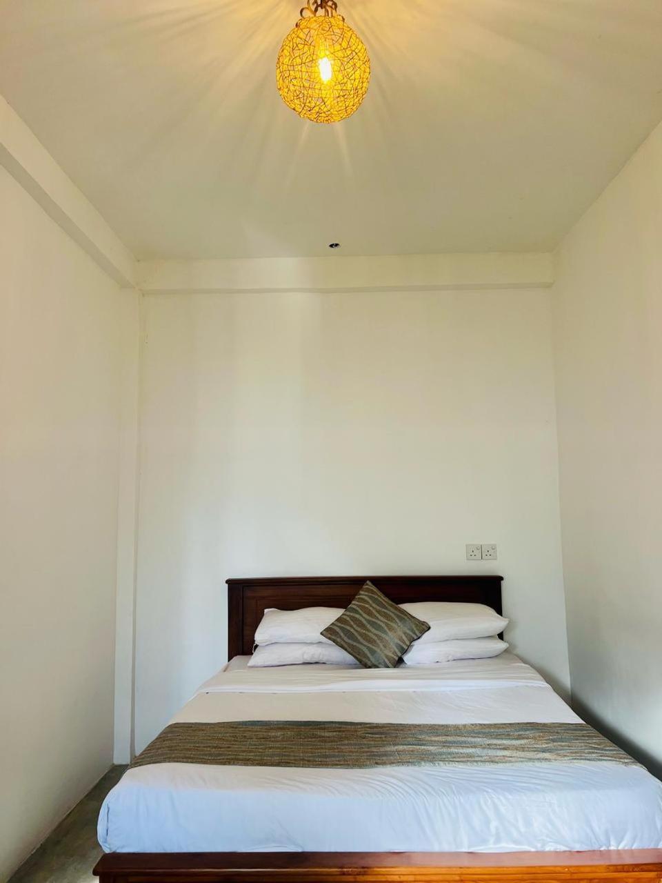 Bed and Breakfast Montes Елла Екстер'єр фото