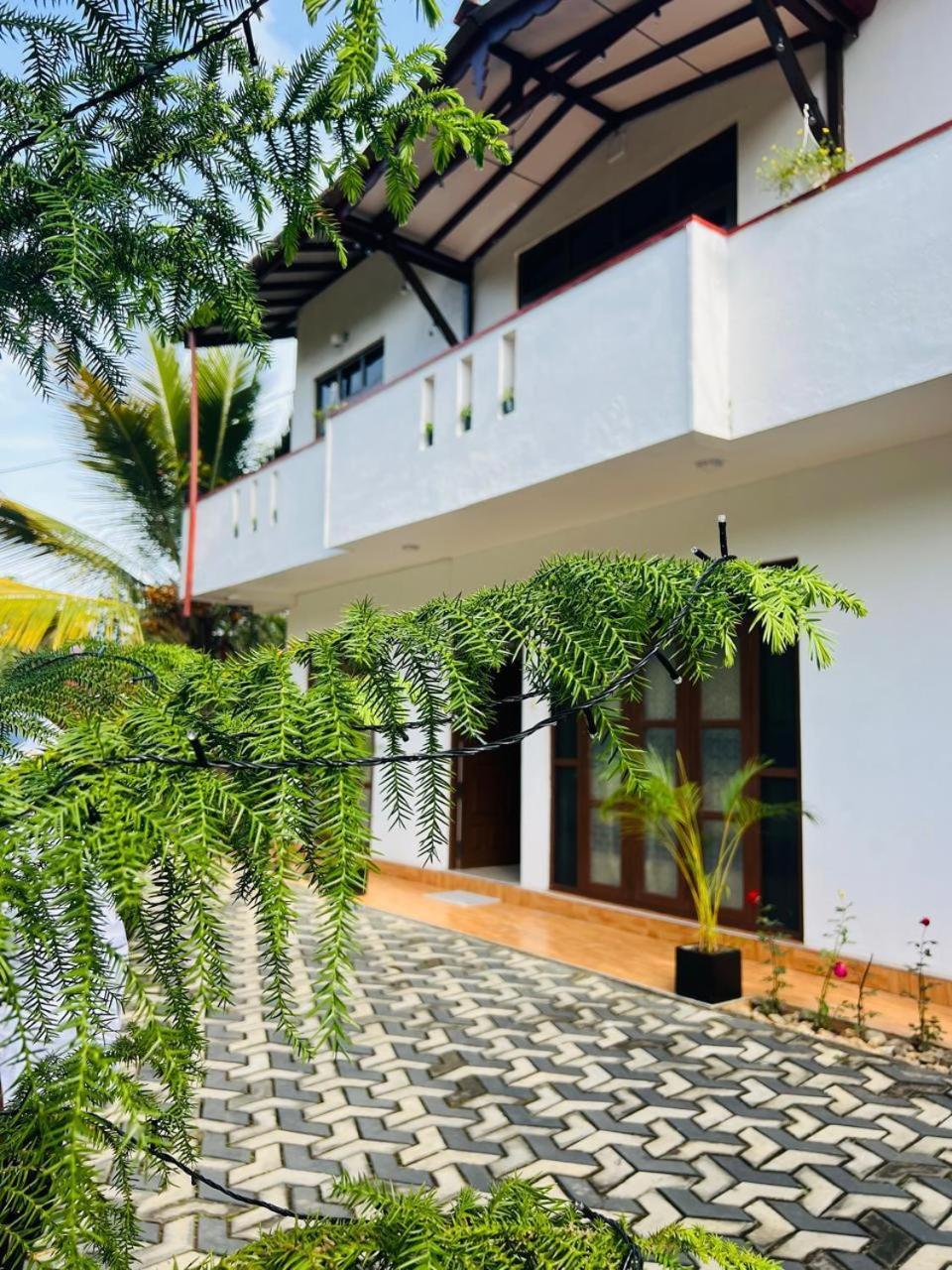 Bed and Breakfast Montes Елла Екстер'єр фото