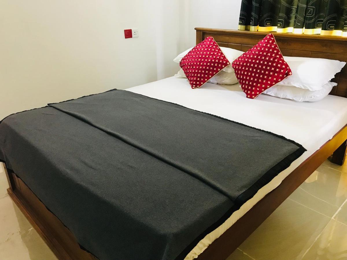 Bed and Breakfast Montes Елла Екстер'єр фото